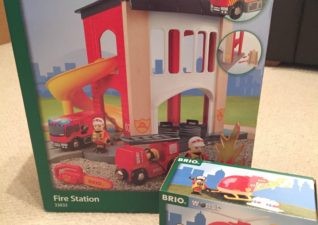 Brio Fire Station Firefighter Helicopter