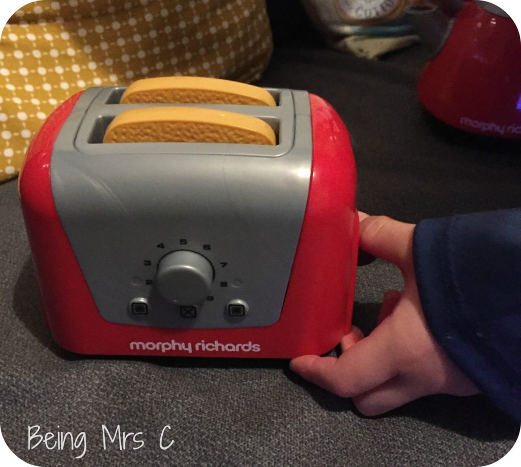 Morphy Richards Toaster and Kettle Set